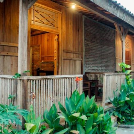 Pinarak Homestay Banyuwangi  Exterior photo