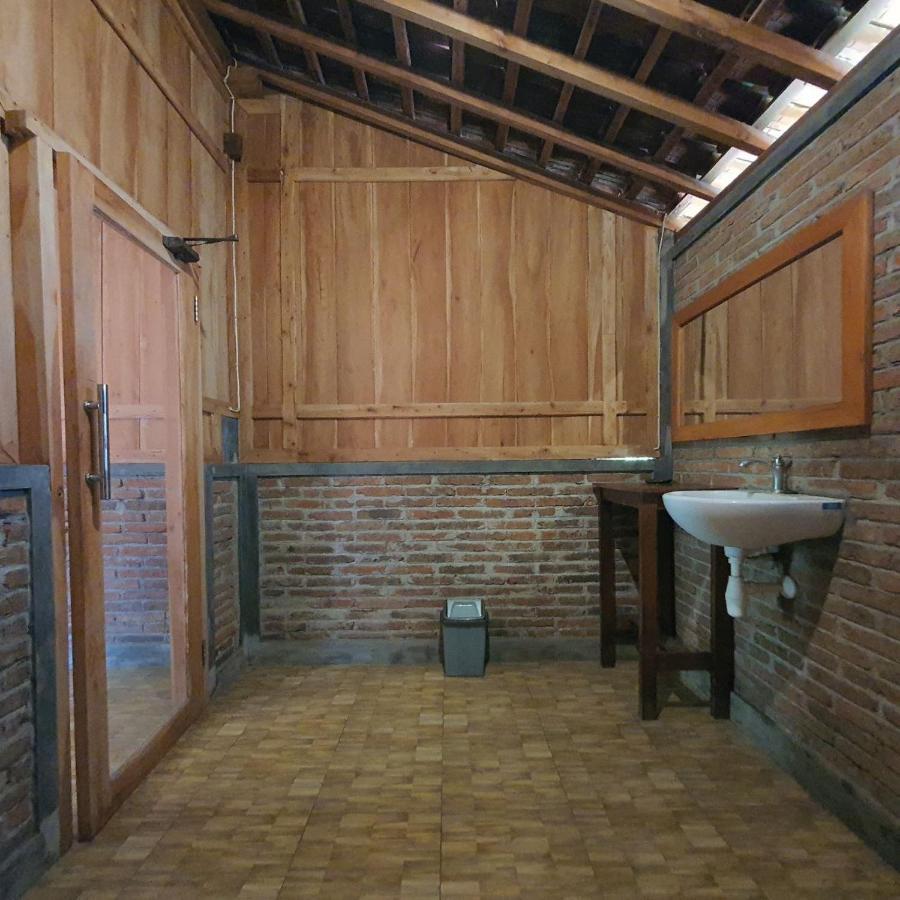 Pinarak Homestay Banyuwangi  Exterior photo